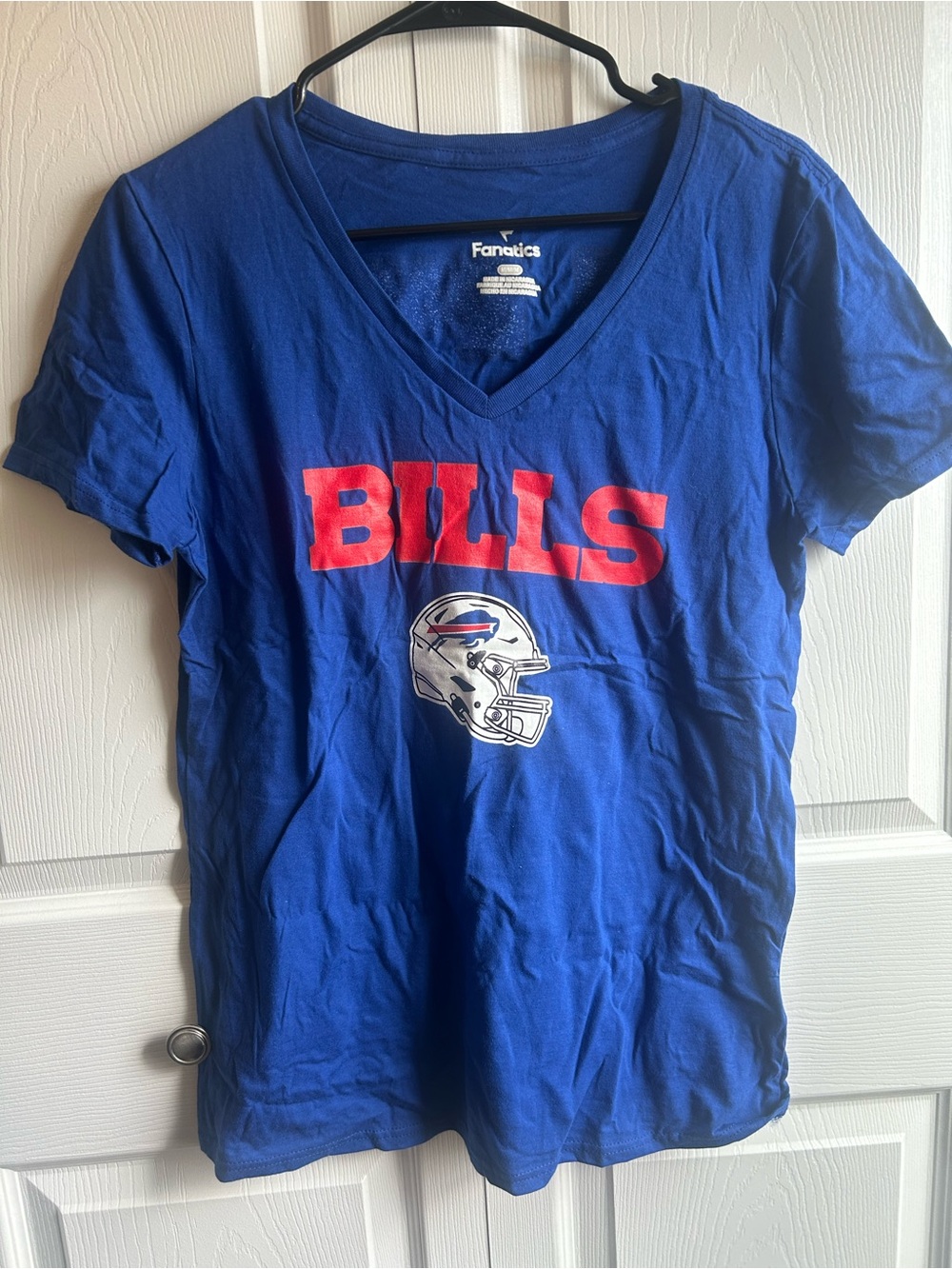Buffalo Bills Josh Allen #17 Women’s Medium V-Neck T-Shirt Fanatics NFL Blue Tee